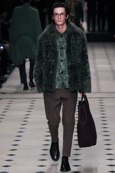 Look 2